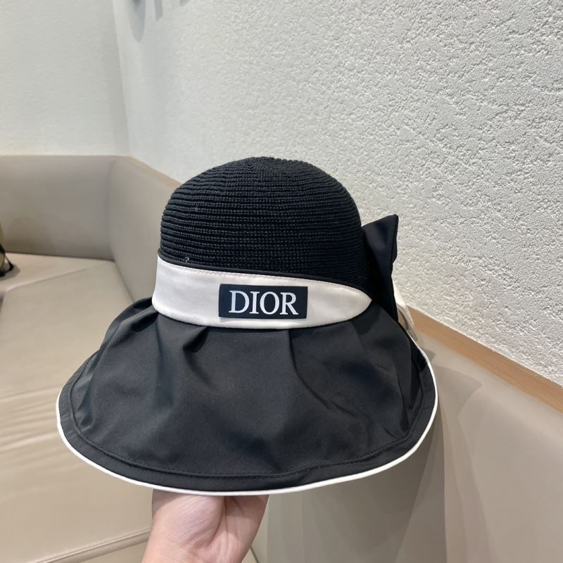 CHRISTIAN DIOR